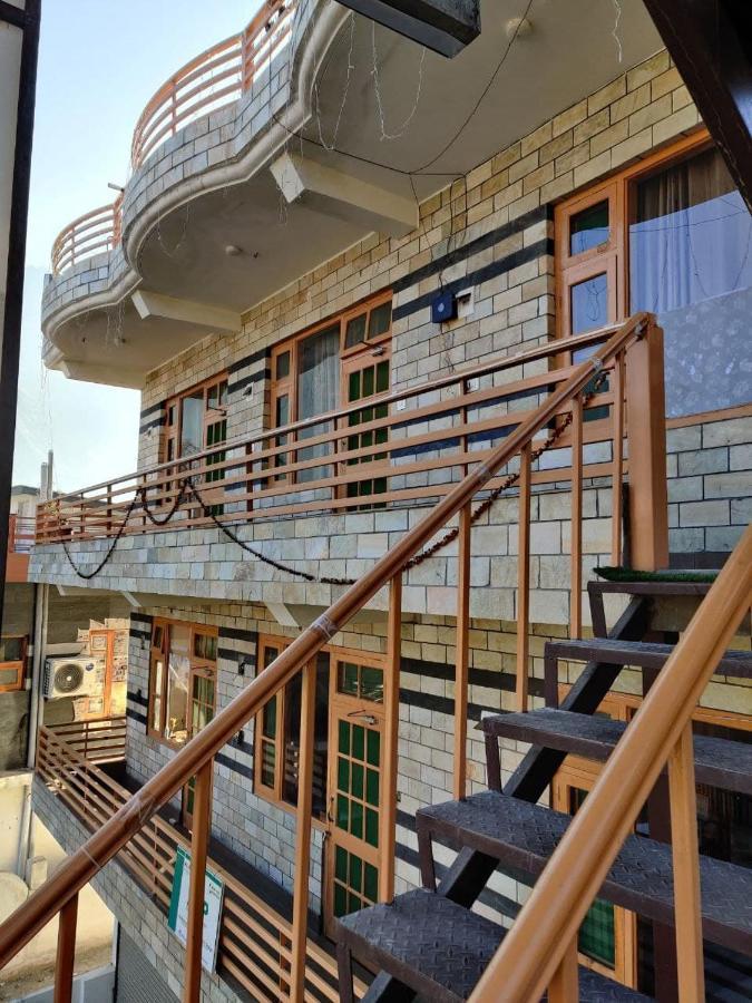 Mathan View Homestay - 3Min Drive To Kullu-Manali Airport Shamshi Dış mekan fotoğraf